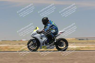 media/Jul-22-2022-TrackDaz (Fri) [[ca4971259a]]/Group B/130pm (Wheelie Bump)/